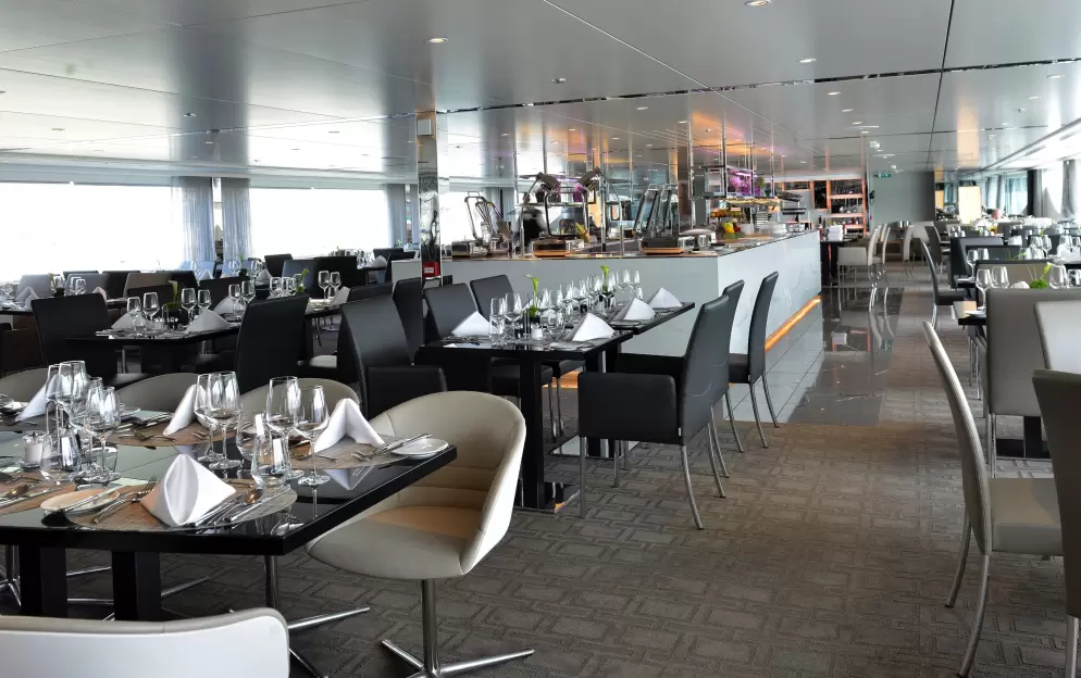 Scenic Luxury Cruises & Tours JASPER Crystal Dining 6.JPG