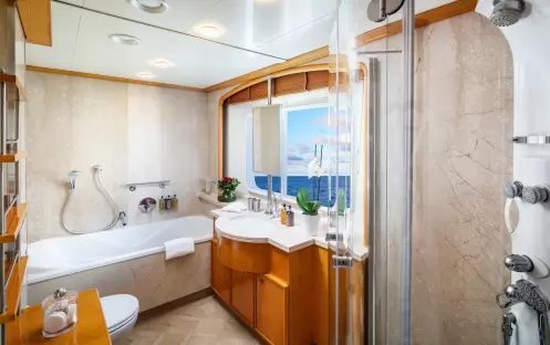 SeaDream I - Owners Suite 5