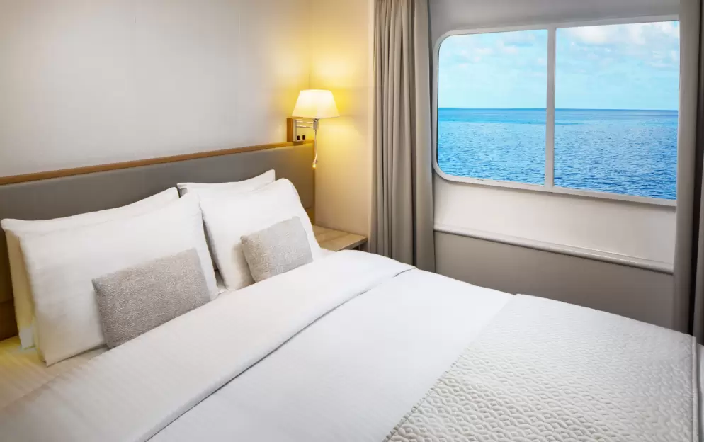 Yacht Club Stateroom – Deck 3 & 4