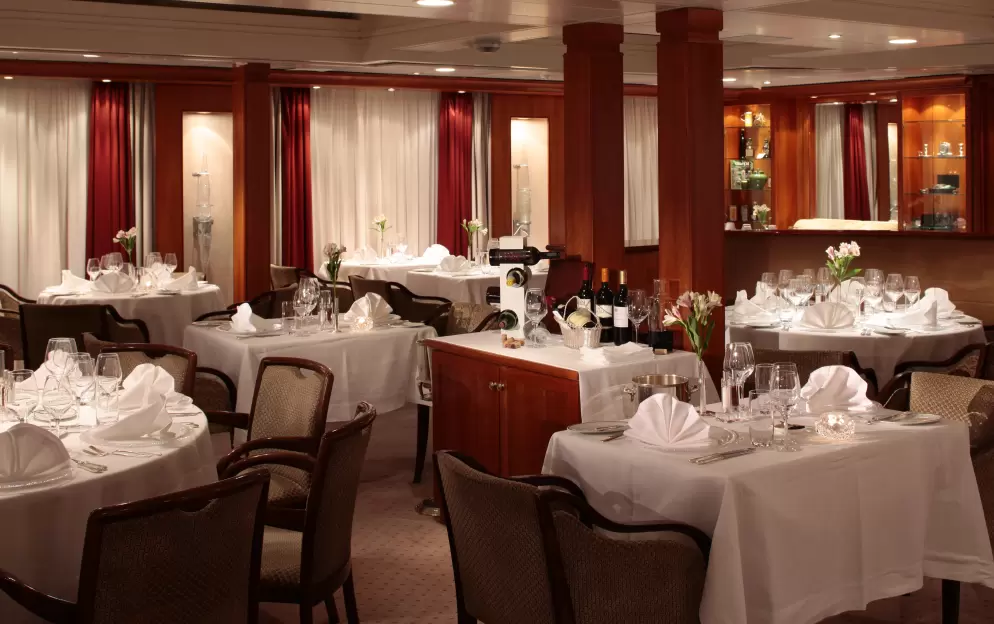 Seadream Yacht Club Dining Salon 1.jpg