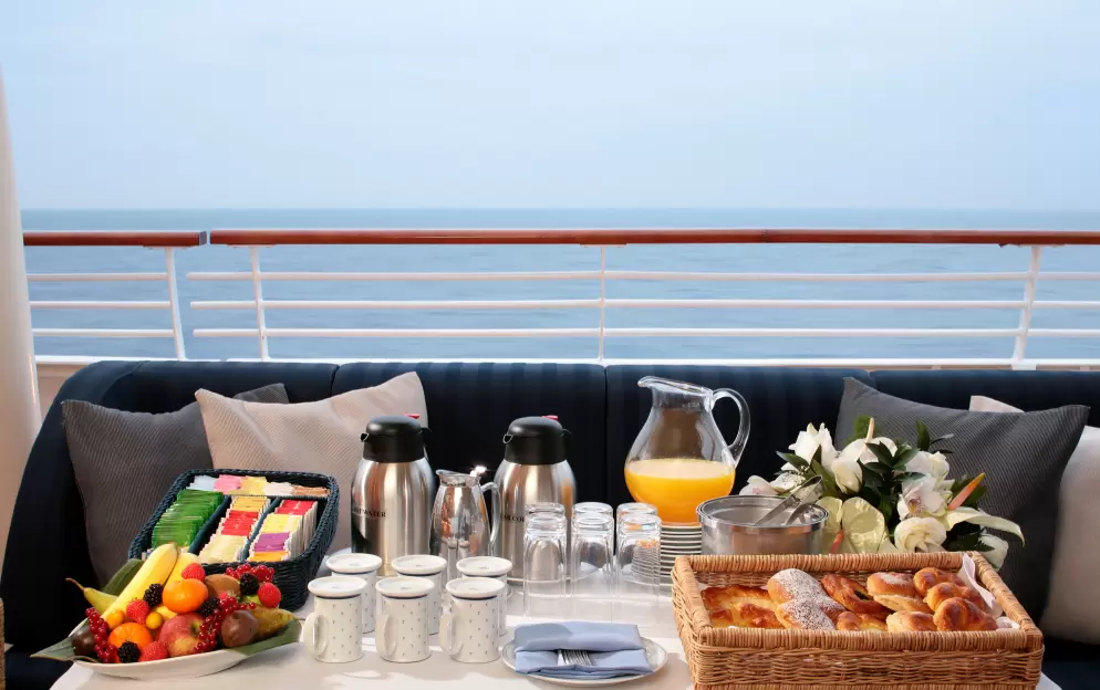 SeaDream Yacht Club SeaDream I & II Dining 1.jpg