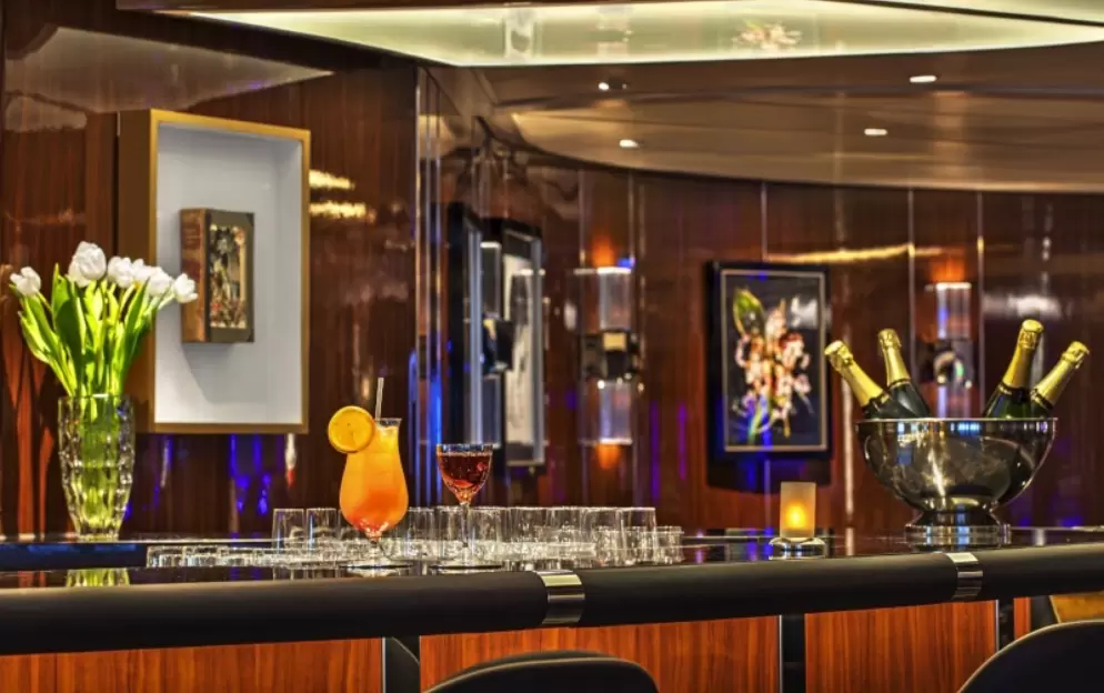 Seabourn Seabourn Encore The Club 3.jpg