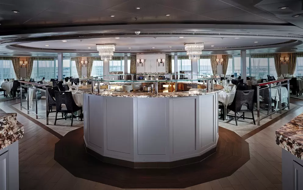 RSSC, Seven Seas Navigator, La Veranda 1.jpg