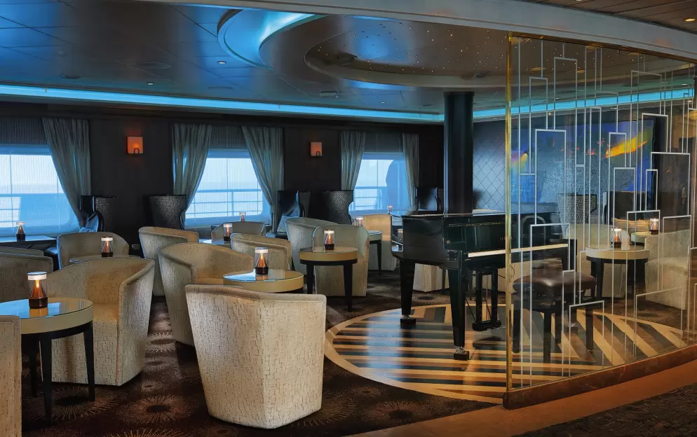 RSSC, Seven Seas Navigator, Navigator Lounge 2.jpg