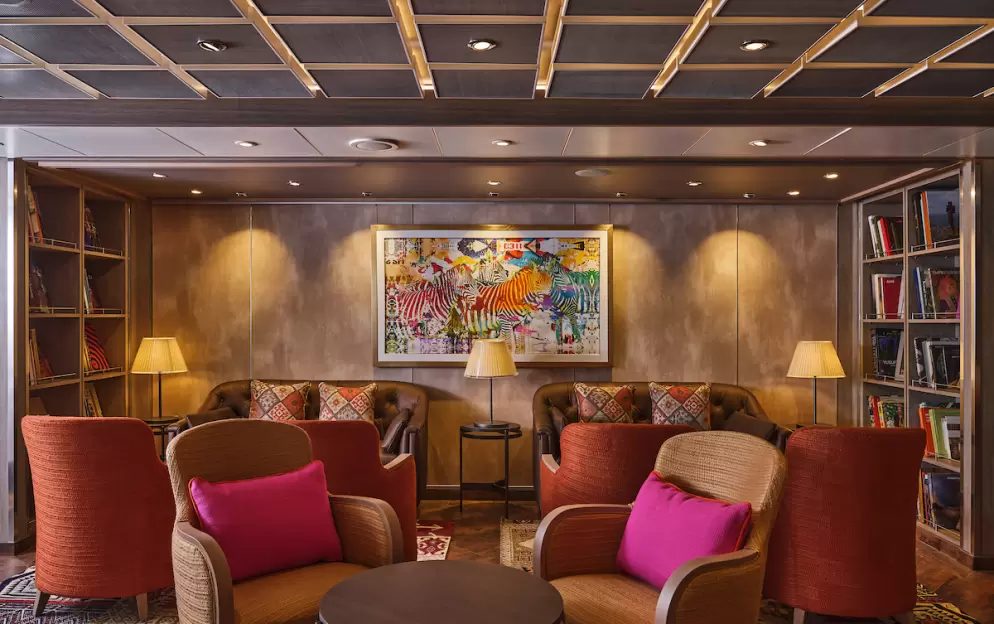 SilverSea Cruises Silver Moon Arts Cafe 2.jpg