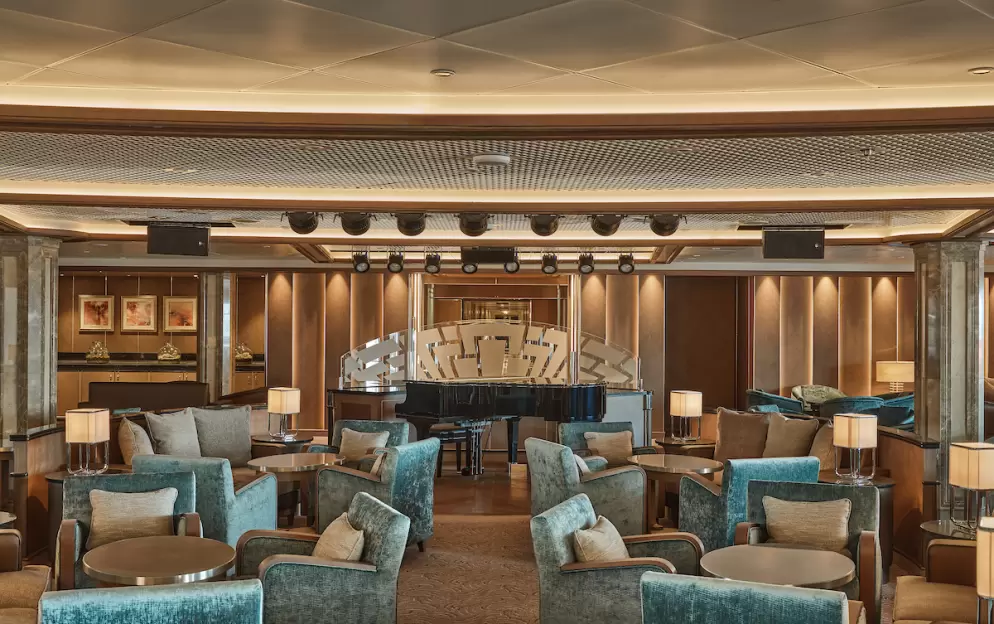 SilverSea Cruises Silver Moon Dolce Vita 1.jpg