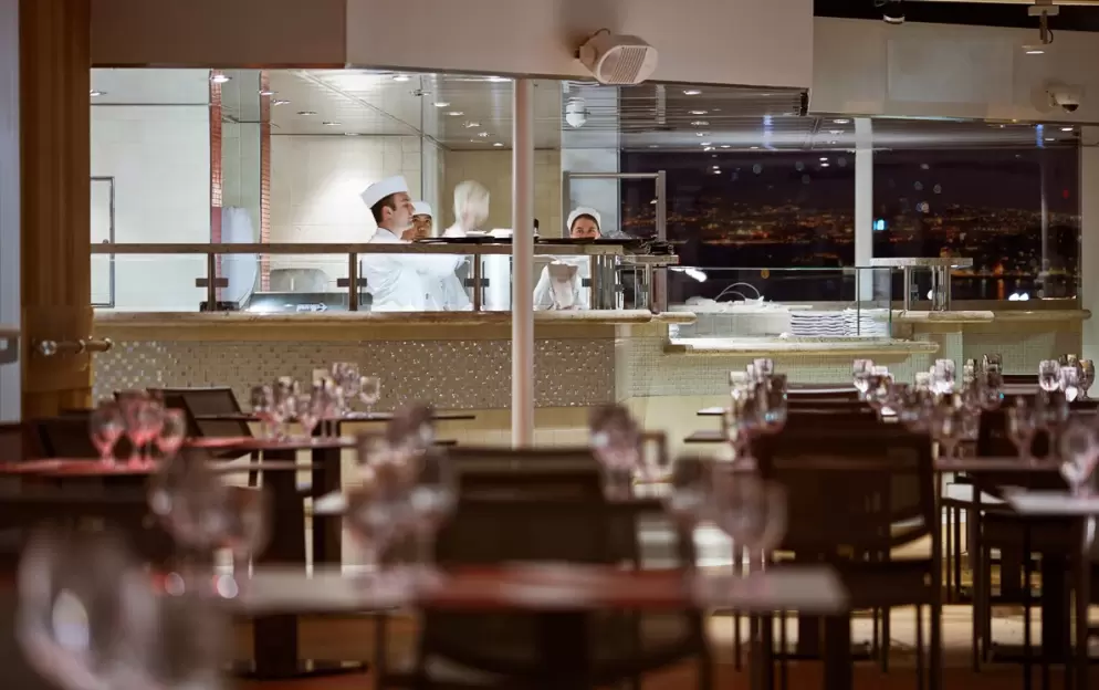 Silversea Cruises - Silver Moon - The Grill 1.png