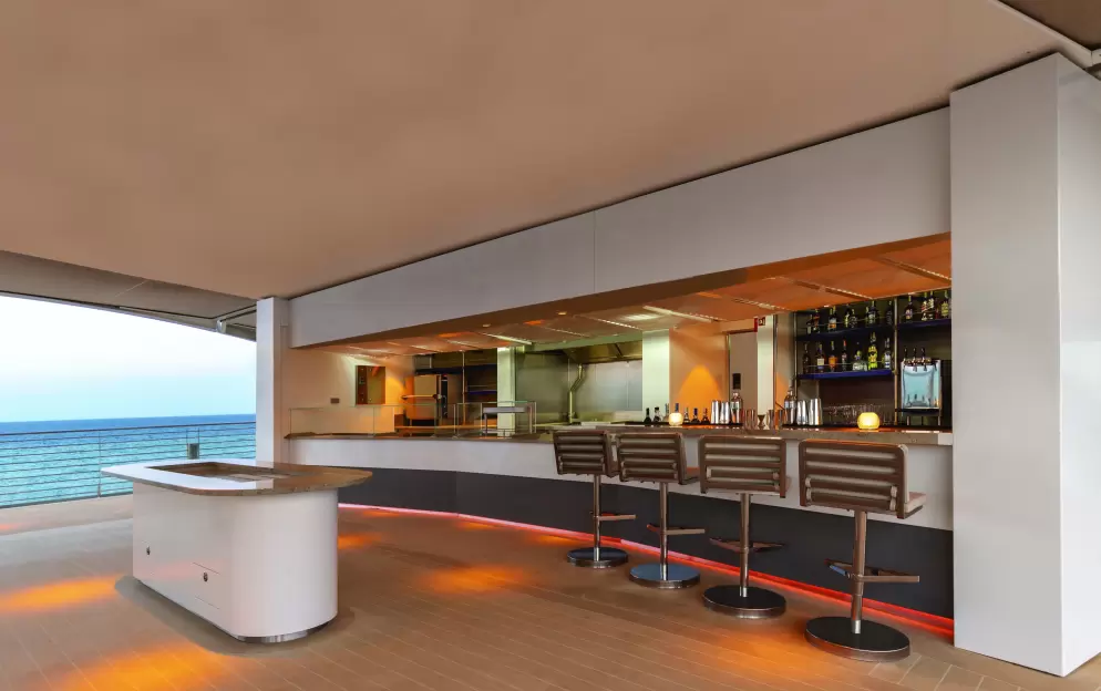 Silversea Silver Origin The Grill Bar.jpg