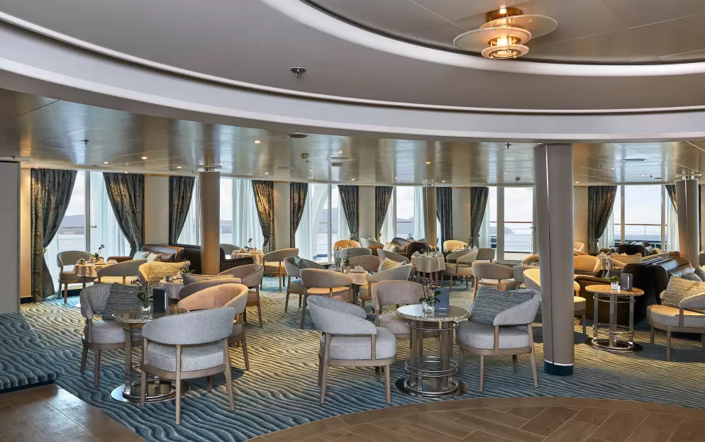 Silversea - Silver Shadow - Panorama Lounge 3.jpg