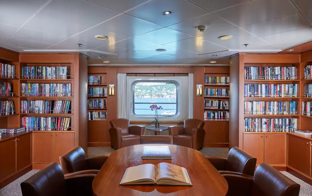 Silversea Cruises - Silver Whisper - Library.jpg