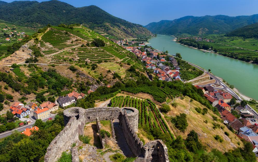 Spitz - DANUBE_AT_WachauValley_Spitz.jpg