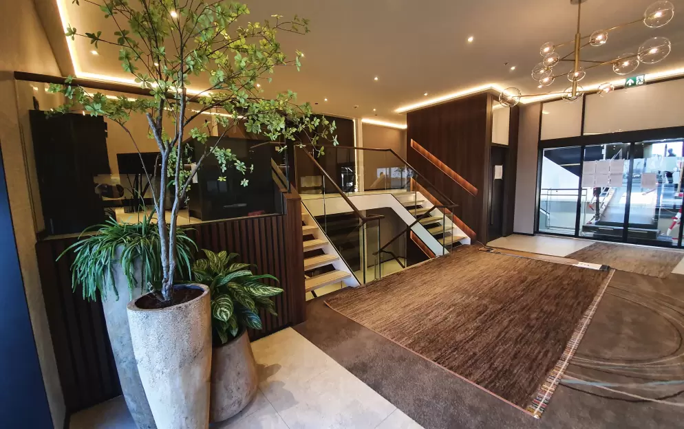APT Travelmarvel Polaris Recepton Foyer.jpg