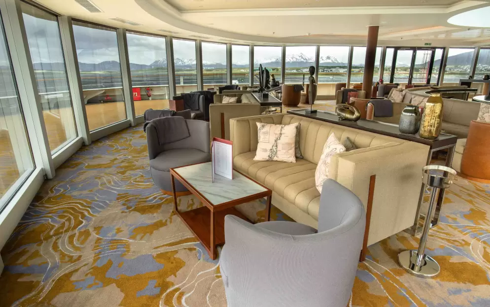 Quark Expeditions_World Explorer_Observation Lounge _1_.jpg