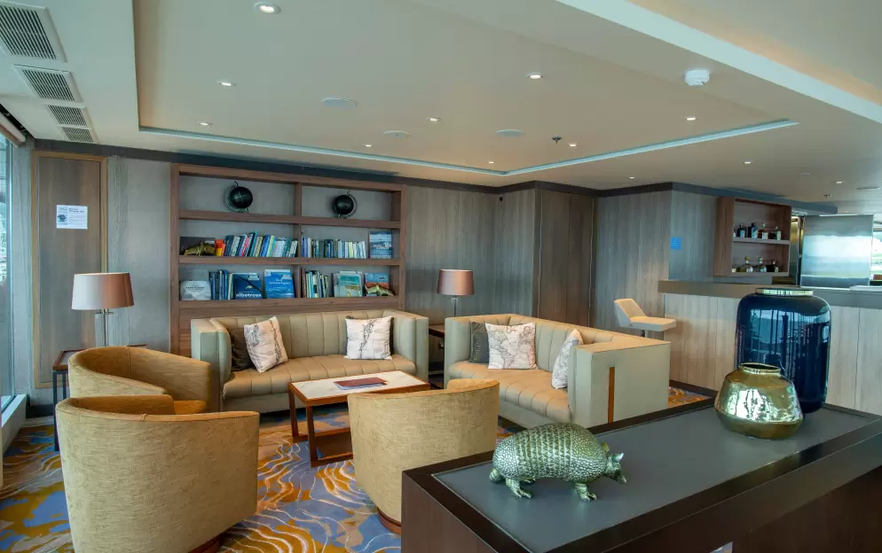 Quark Expeditions_World Explorer_Observation Lounge _5_.jpg