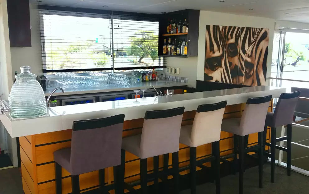AmaWaterways Zambezi Queen ZQ_CasualBar.jpg