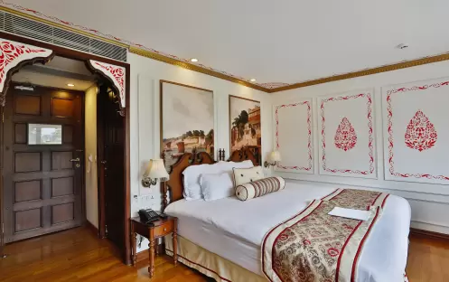 RV Ganges Voyager Colonial Suite ©CroisiEurope 1