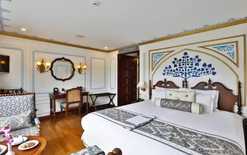 RV Ganges Voyager Signature Suite ©CroisiEurope 1