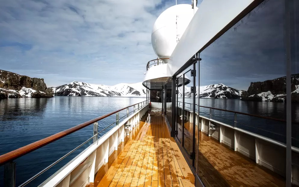 Quark Expeditions, World Explorer Exteror - Sam Crimmin 0.jpg