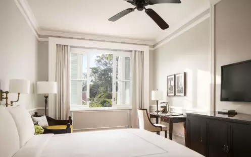 Raffles Grand Hotel d’Angkor, State Room King Bed