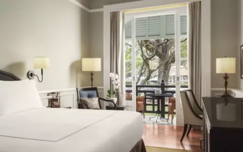 Raffles Hotel Le Royal, State Room King Bed