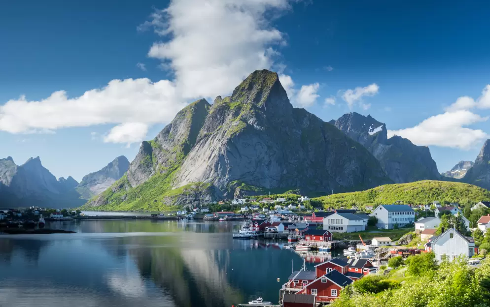 Leknes - Leknes-Lofoten-Islands-Norway_1352.jpg