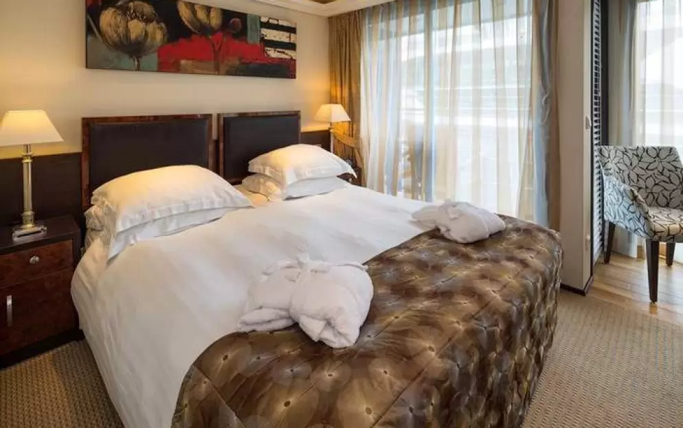 CAT. BB Stateroom