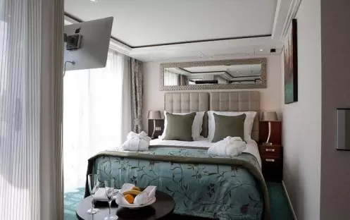 Category AA+ Stateroom Category AA+ Stateroom