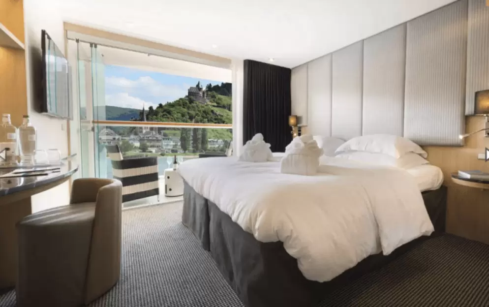 Junior Balcony Suite