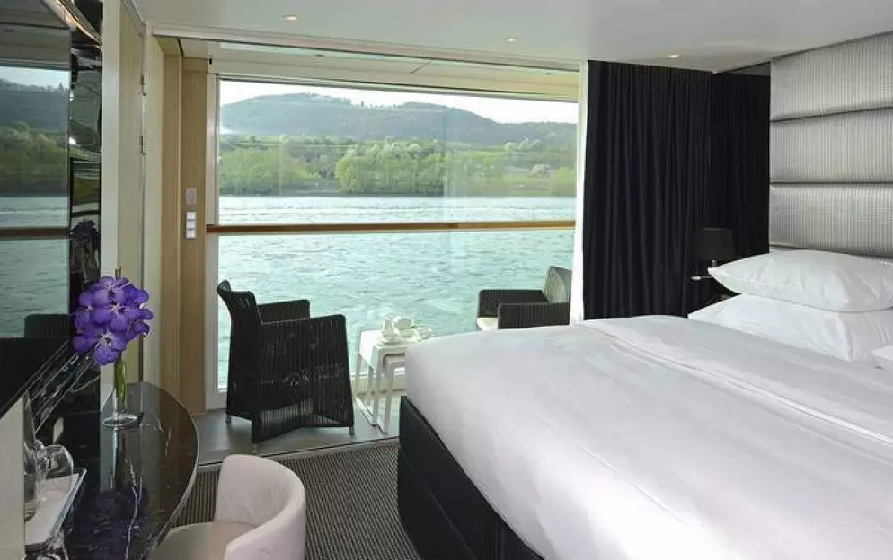 Single Balcony Suite