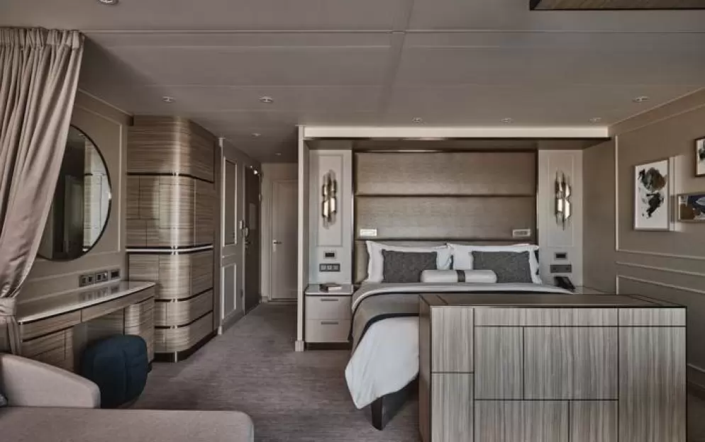 Silver Suite