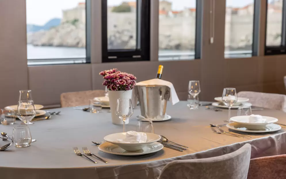 APT MV Eleganza Dining.jpg