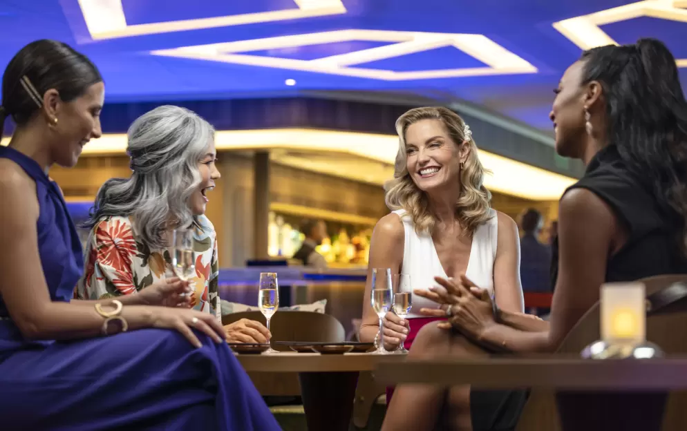 Seabourn Venture - The Club, Credit. Scott Martin.jpg
