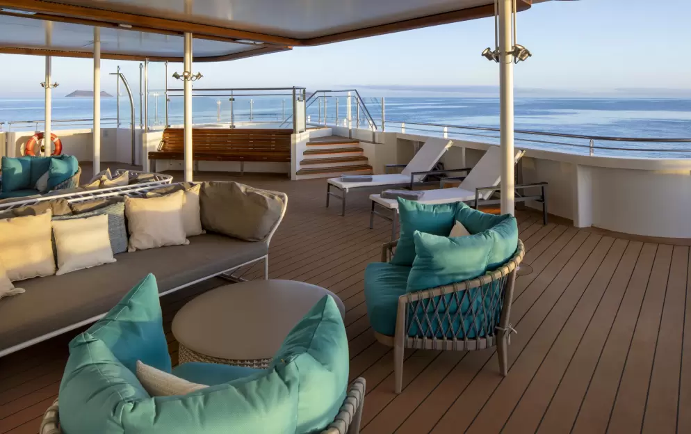 Celebrity Flora - Sunset Lounge 1, ©CEL.jpg