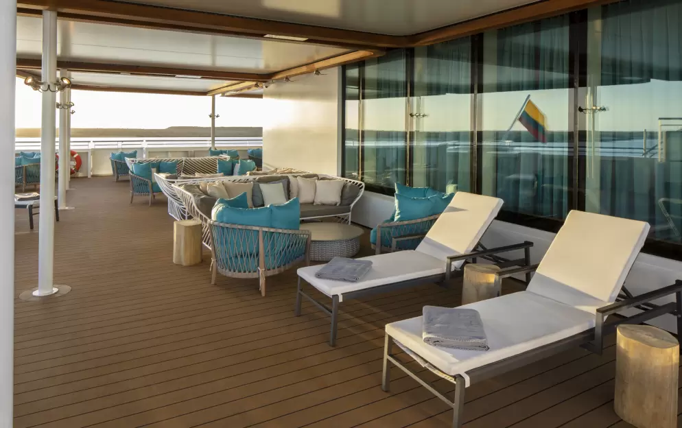 Celebrity Flora - Sunset Lounge 3, ©CEL.jpg