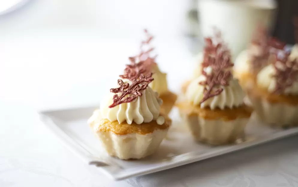 Crystal Cruises, The Bistro, White Chocolate & Vanilla Cake.jpg