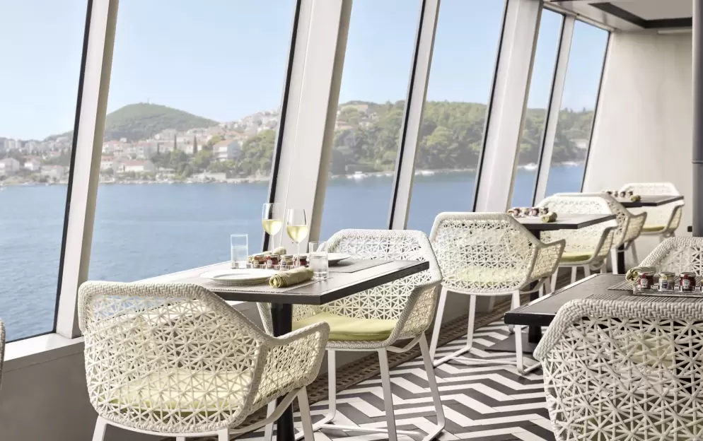 Crystal Cruises, Crystal Symphony, Trident Grill.png