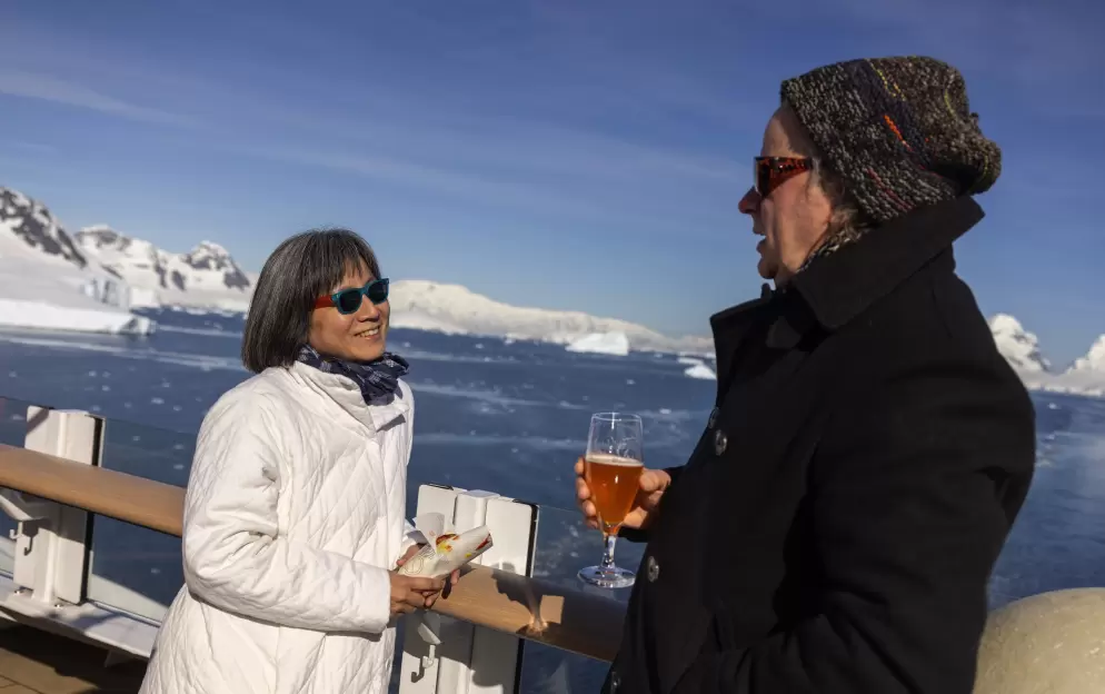 HX Hurtigruten Expeditions, MS Fridtjof Nansen, Pool Deck 3 ©Espen Mills.JPG