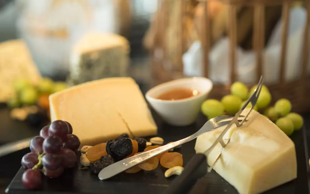 Scenic River Cruises, Scenic Sapphire & Diamond Crystal Dining Cheese 1.jpg