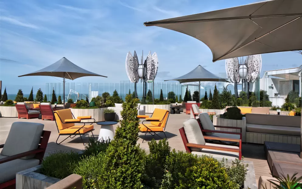 Celebrity Cruises, Celebrity Beyond, Rooftop Garden 4 ©CEL.jpg