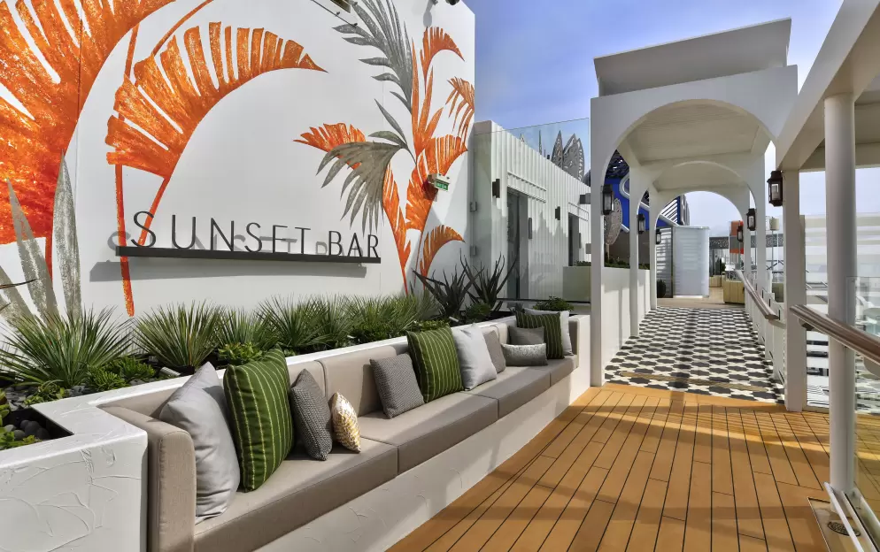 Celebrity Cruises, Celebrity Beyond, Sunset Bar 8 ©CEL.jpg