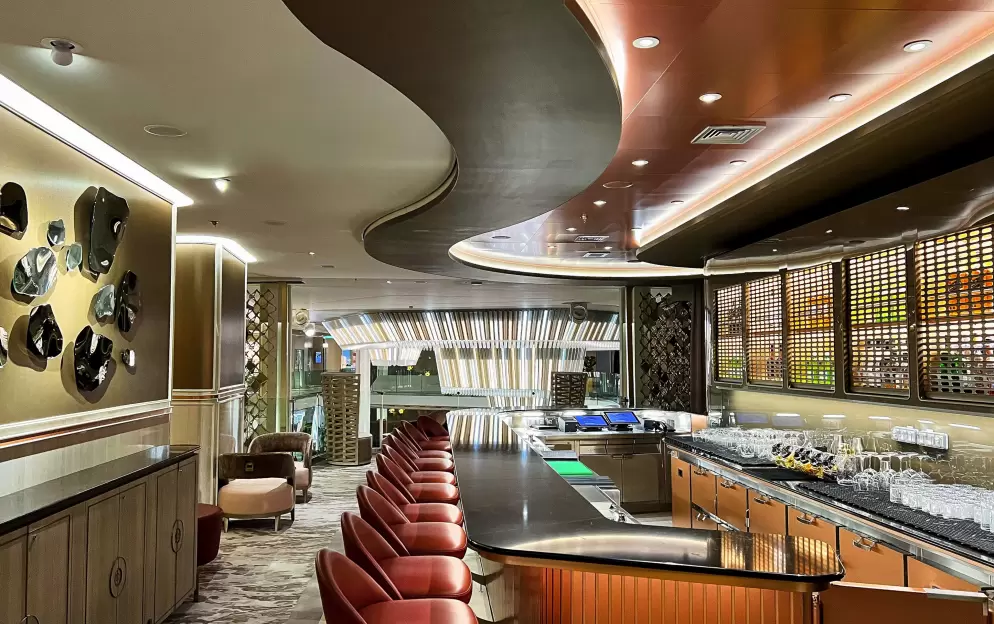 Celebrity Cruises, Celebrity Beyond, World Class Bar 1 ©CEL.jpg