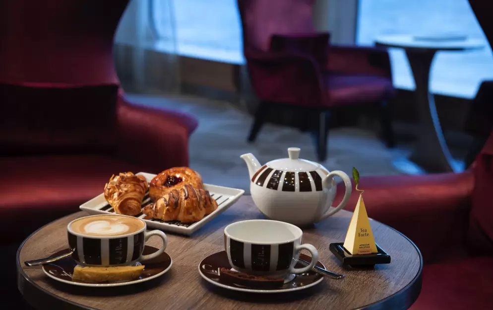 Celebrity Cruises, Millenium Class, Cafe Al Bacio 4, Copyrights - CEL.jpeg