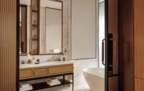 maa_marina-deluxe-twin-bedroom-with-view_image-3