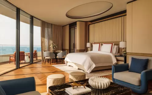 maa_ocean-panoramic-room-sitting-area_image-4