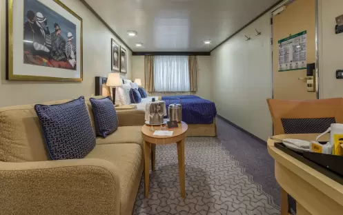 CUNARD Queen Elizabeth EF 0
