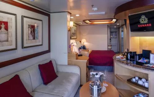 CUNARD Queen Elizabeth P2 Suite 1