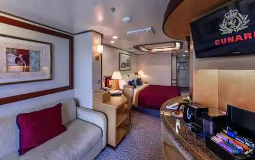 CUNARD Queen Elizabeth P2 Suite 2