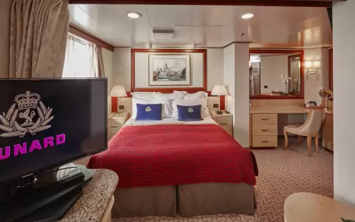 CUNARD Queen Elizabeth Q3 Suite 1