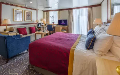 CUNARD Queen Elizabeth Q5 Q6 Suite 6