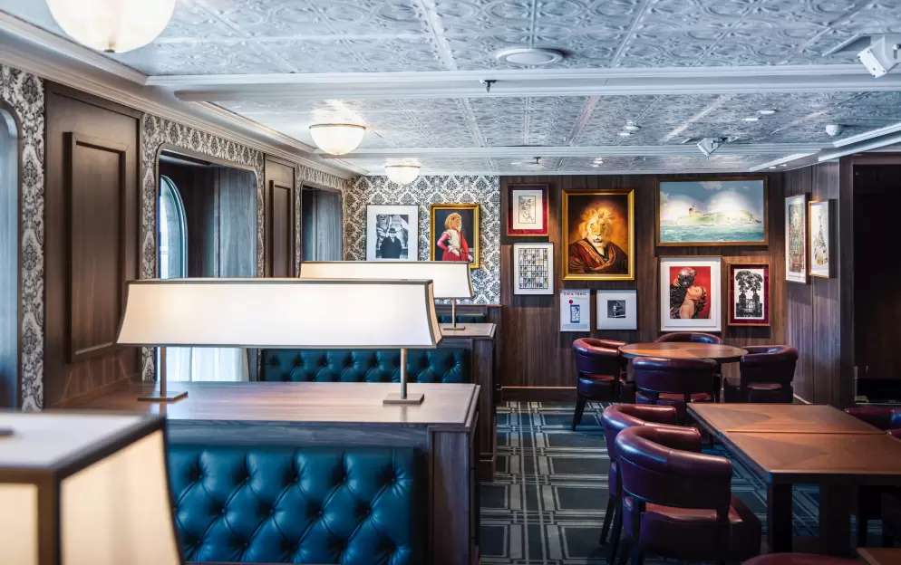 ©cunard Queen Anne Golden Lion 2.jpg